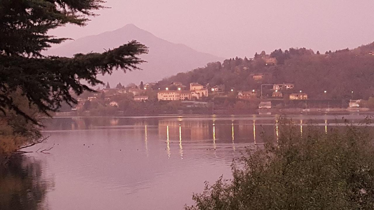 Hotel Chalet Del Lago Avigliana Exterior foto